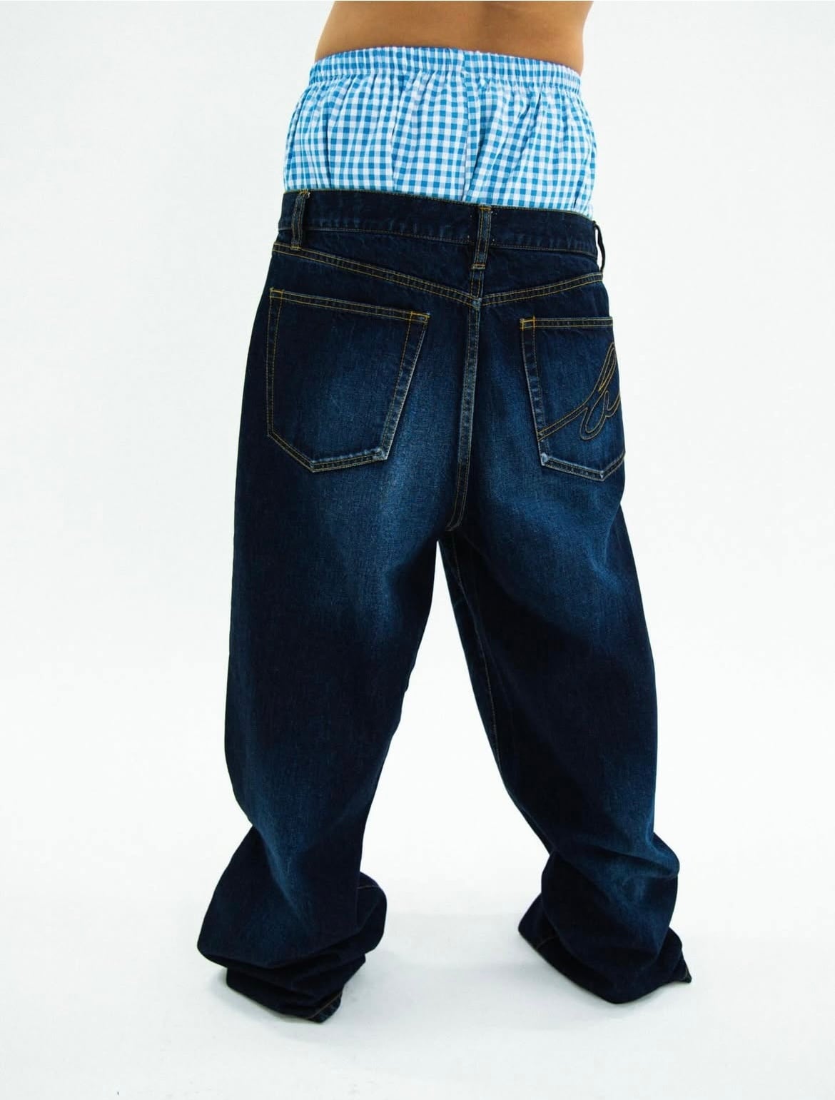 JEANS WITH UNDERWEAR | BIO