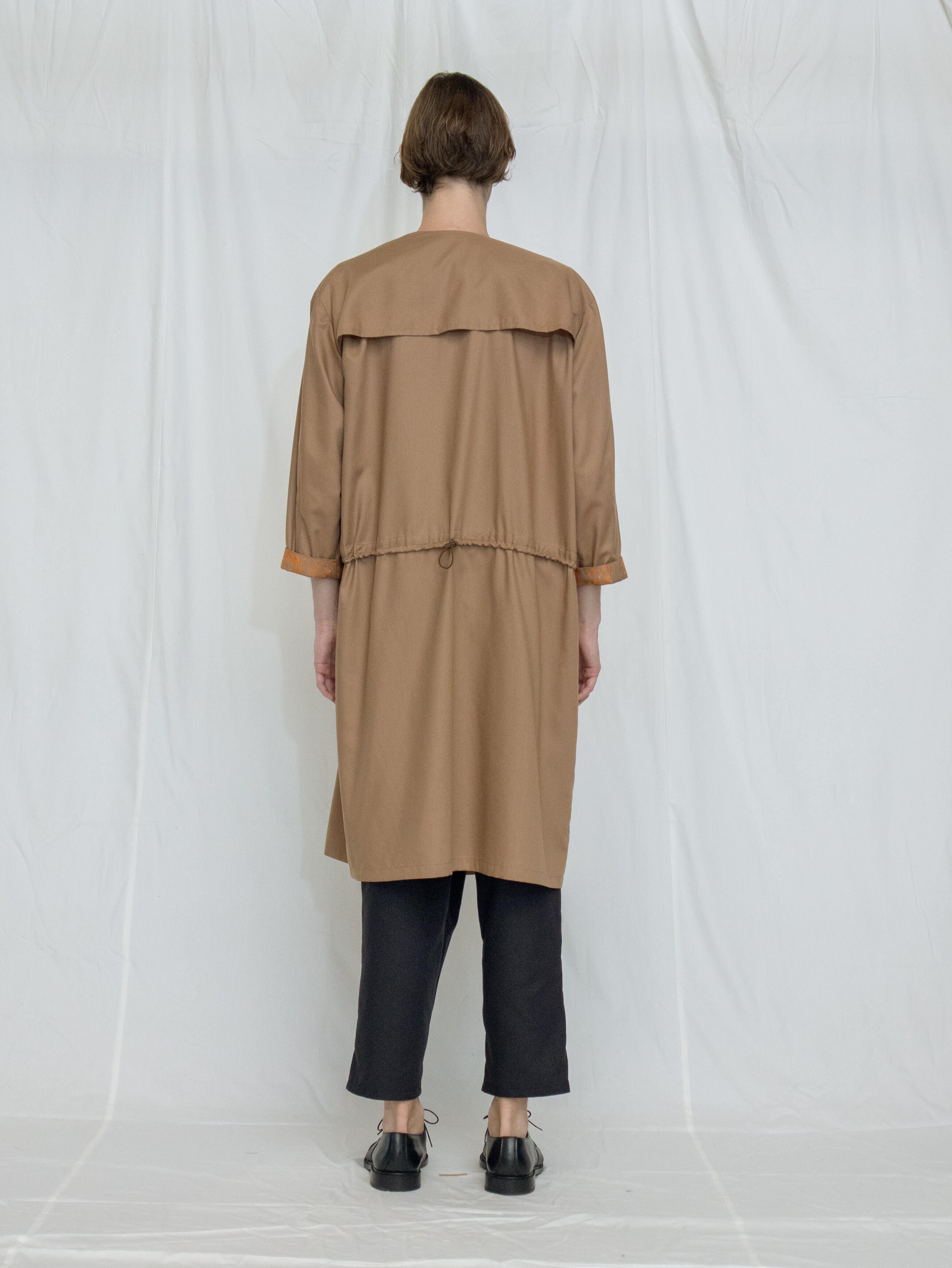 アンダルシアに憧れるコート｜BROWN | APLUI