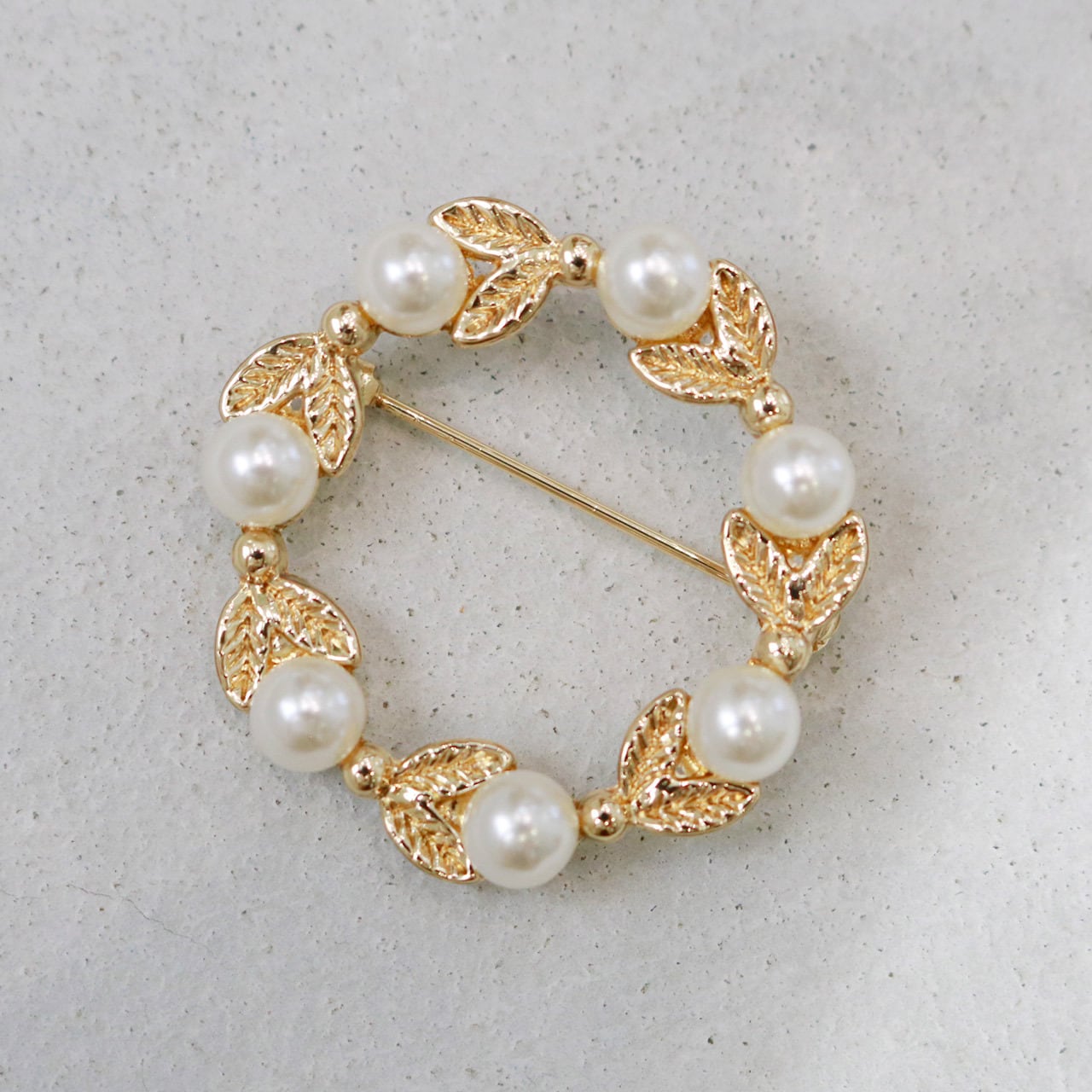 フォーマルコーデを華やかに♪】フェイクパールゴールドサークル