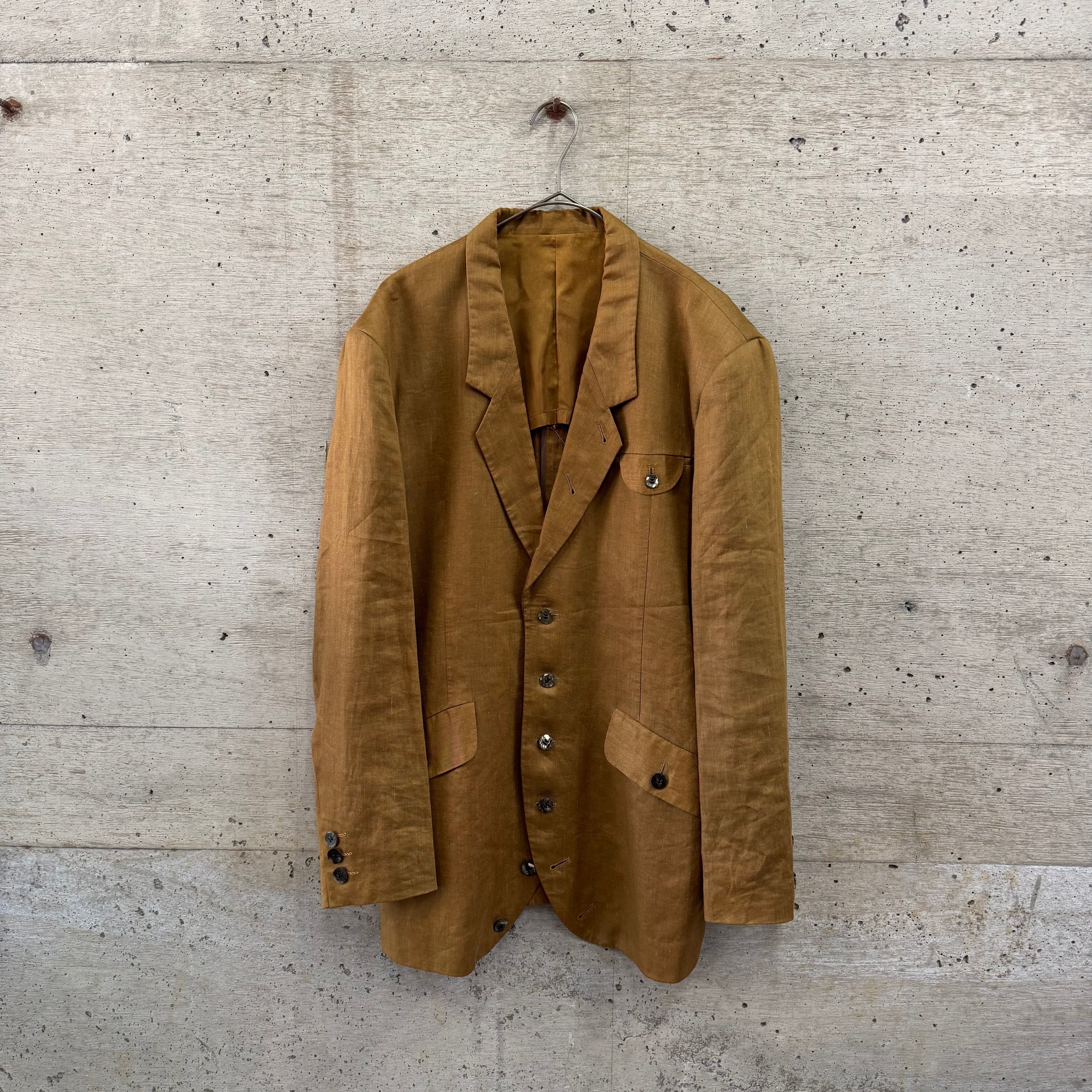 Brown buttoned jacket