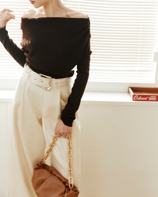 アシンメトリーワンショルダーニットトップス　A25275