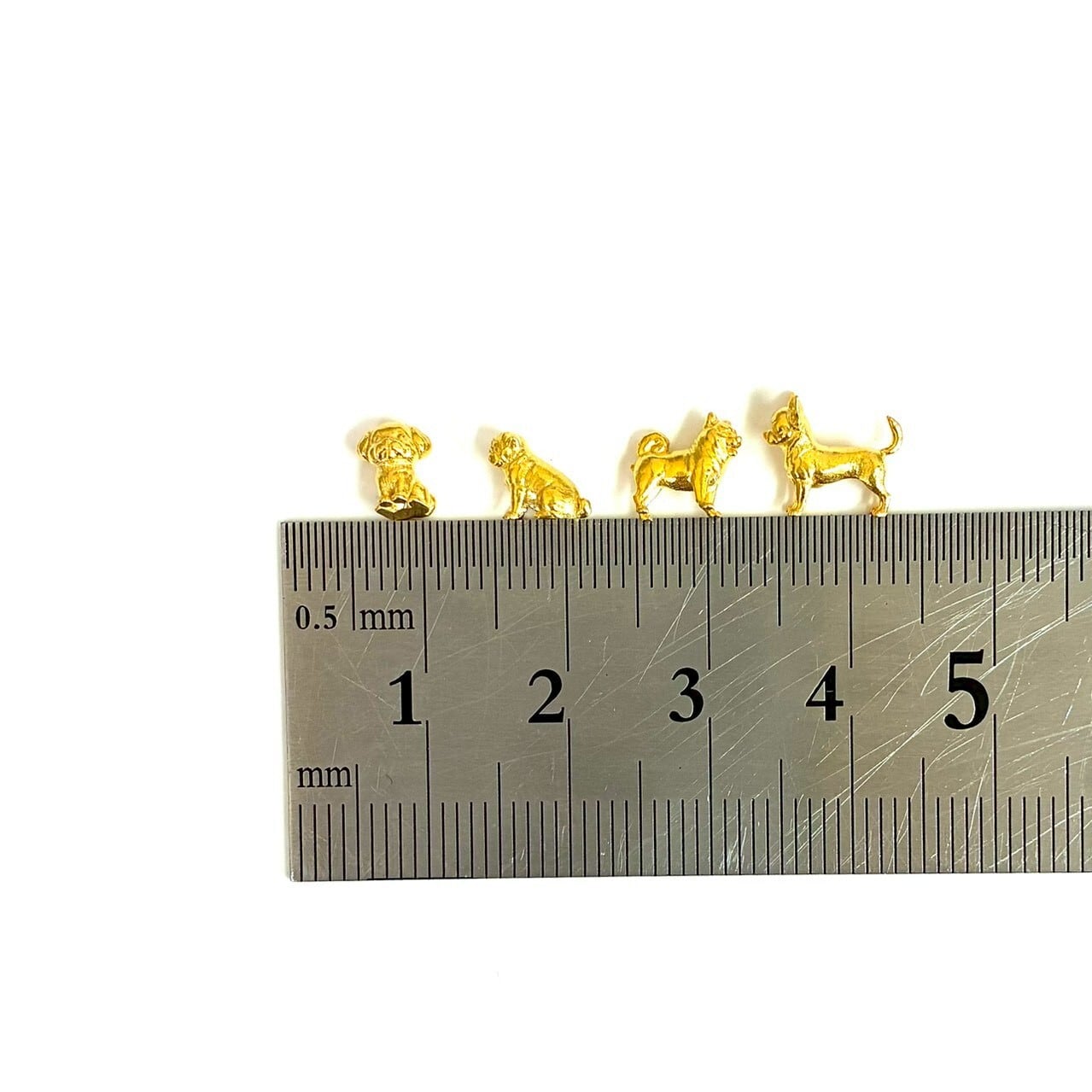 純金 約1グラム かわいい犬 JUNGOLD 指先サイズの芸術品 | JUNGOLD