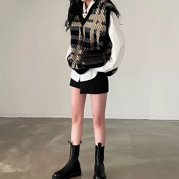 これ一着で愛され レトロ ガール の完成 ニットベスト シャツ スカート3点セット セットアップ チェックこなれ感 オシャレ 着映え レイヤード カジュアル グッドガール ミニスカート チェック Lamitte Deco トレンド 韓国ファッション ショップ Base店