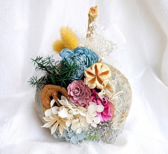 ブッダナッツのフラワーアレンジ インテリア