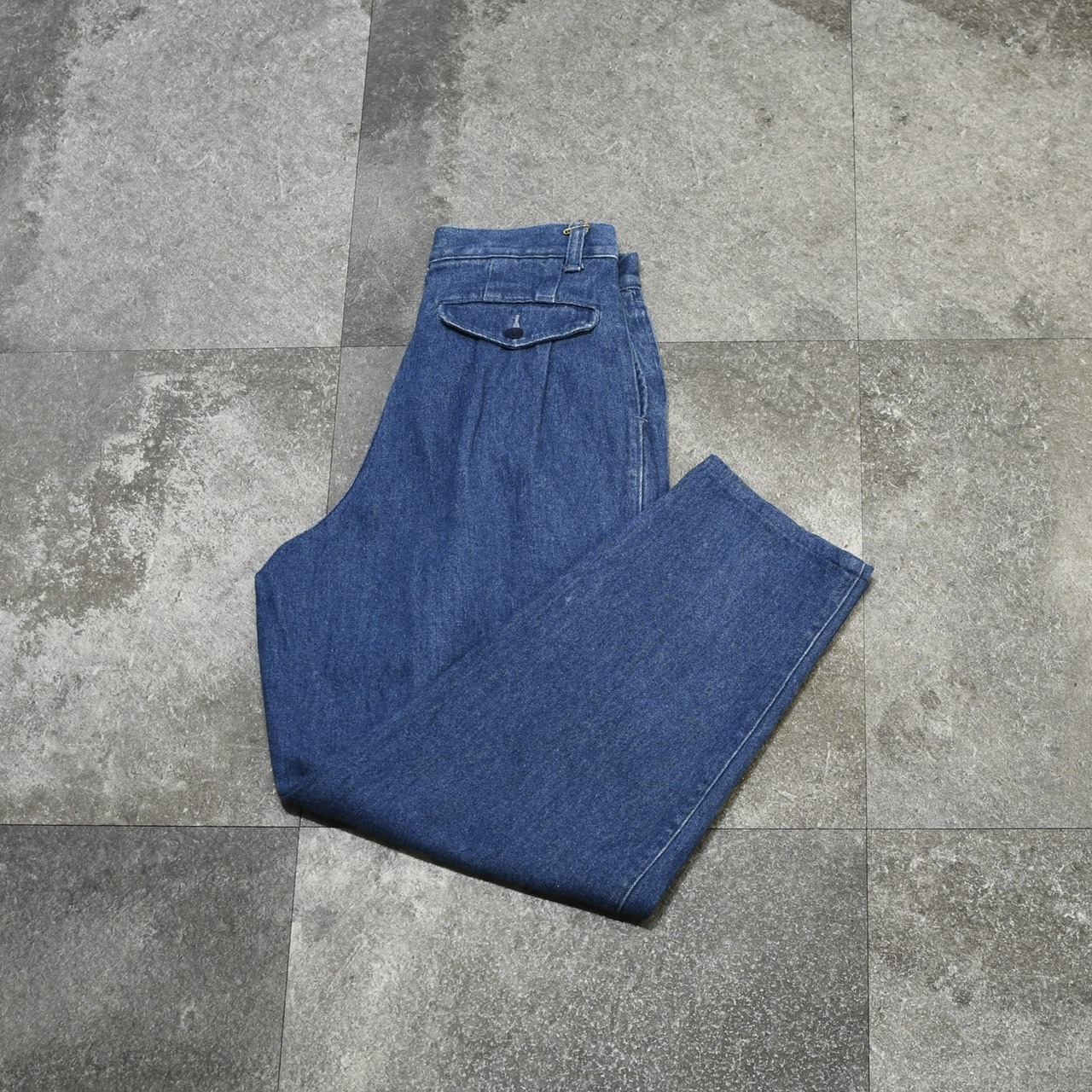 design tapered denim pants