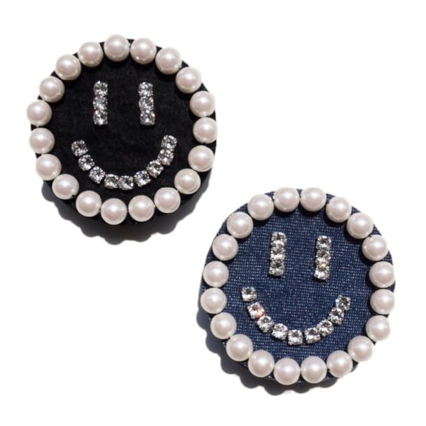 未開封　新品未使用　loulou ブローチ　マーガレット　ビーズ刺繍　ビジュー Loulou