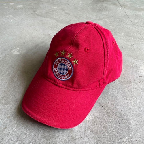 FC Bayern M?nchen / embroidery logo cap 配送A