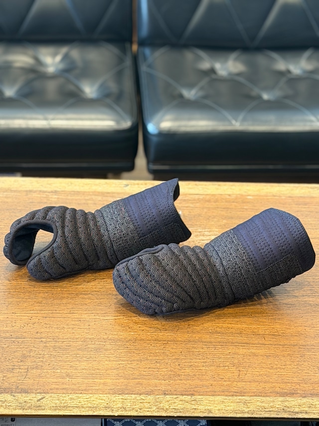 【世界で1つの希少品✨青海波印伝風(ゴールド)のキングコブラ】【贈り物用やお出かけ用にオススメ‼️】【Lサイズ1名様限定大特価‼️】『雅(みやび)キングコブラ 』甲手頭 人工革 甲手 【世界で1つの希少品✨青海波印伝風(ゴールド)のキングコブラ】【贈り物用やお出かけ用にオススメ‼️】【Lサイズ1名様限定大特価‼️】『雅(みやび)キングコブラ 』甲手頭 人工革 甲手
