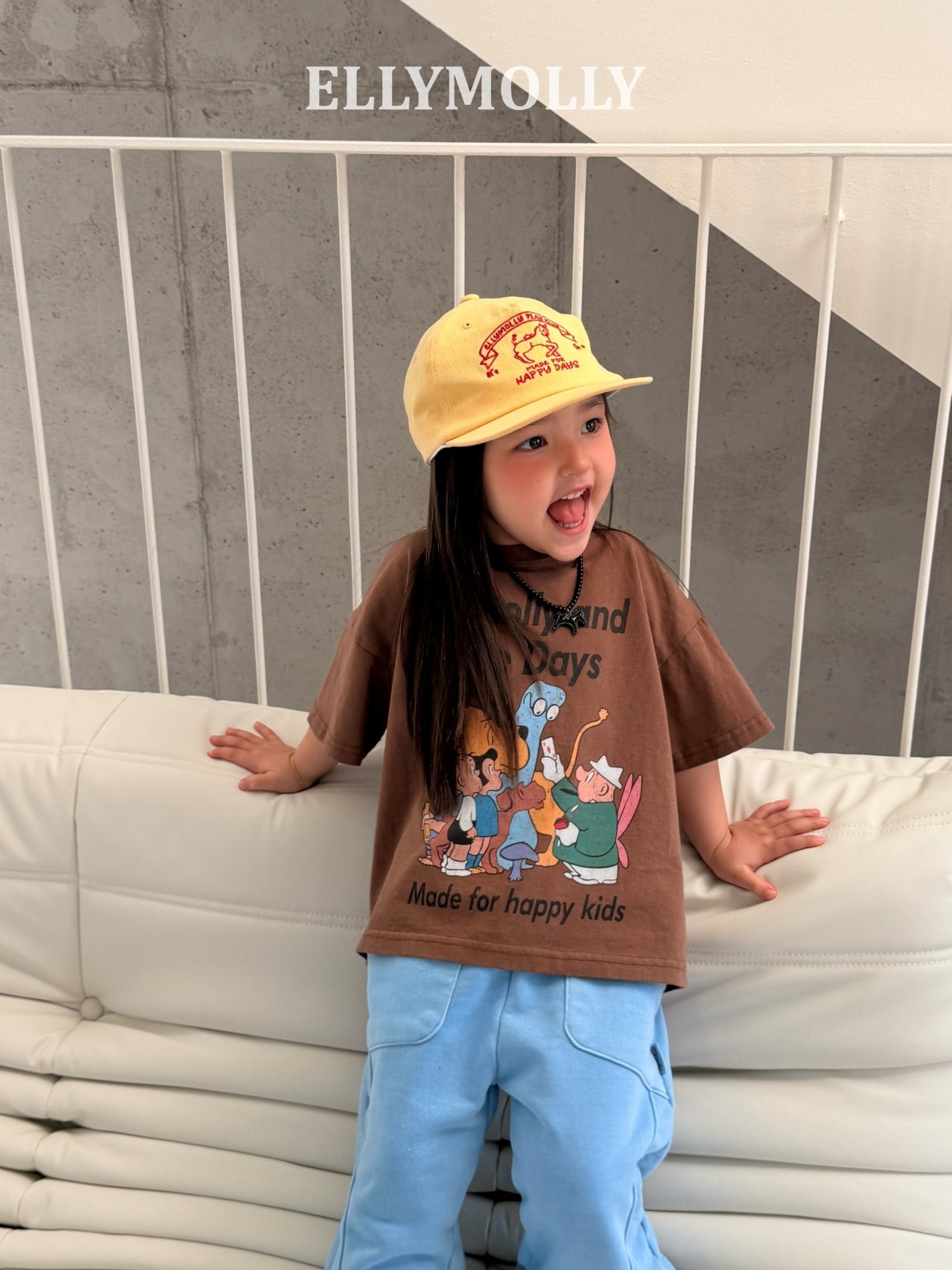 [ELLYMOLLY] Happy Crew Box Tee +fee3 / [엘리몰리] 해피크루박스티