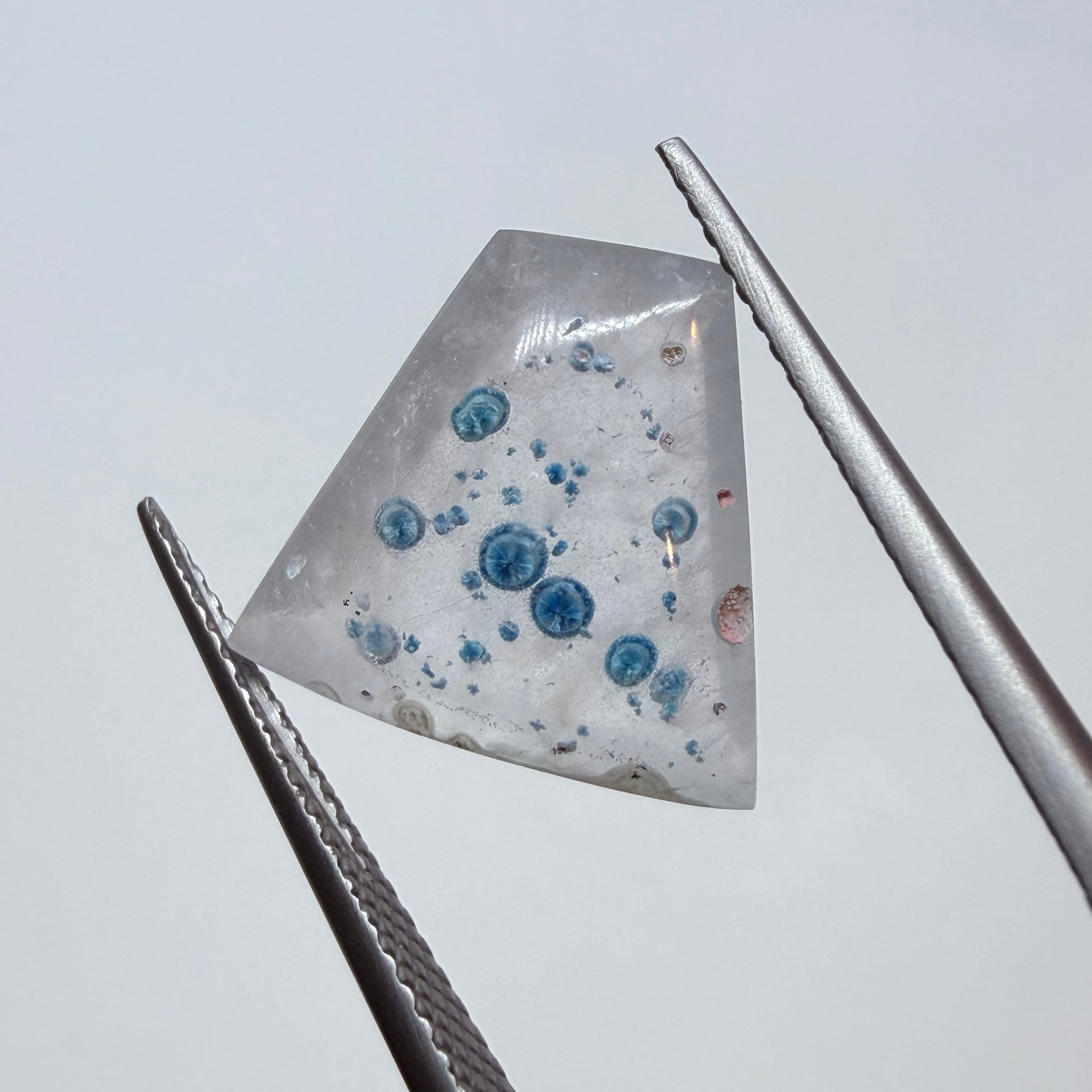 クオリティの高いギラライトインクオーツ