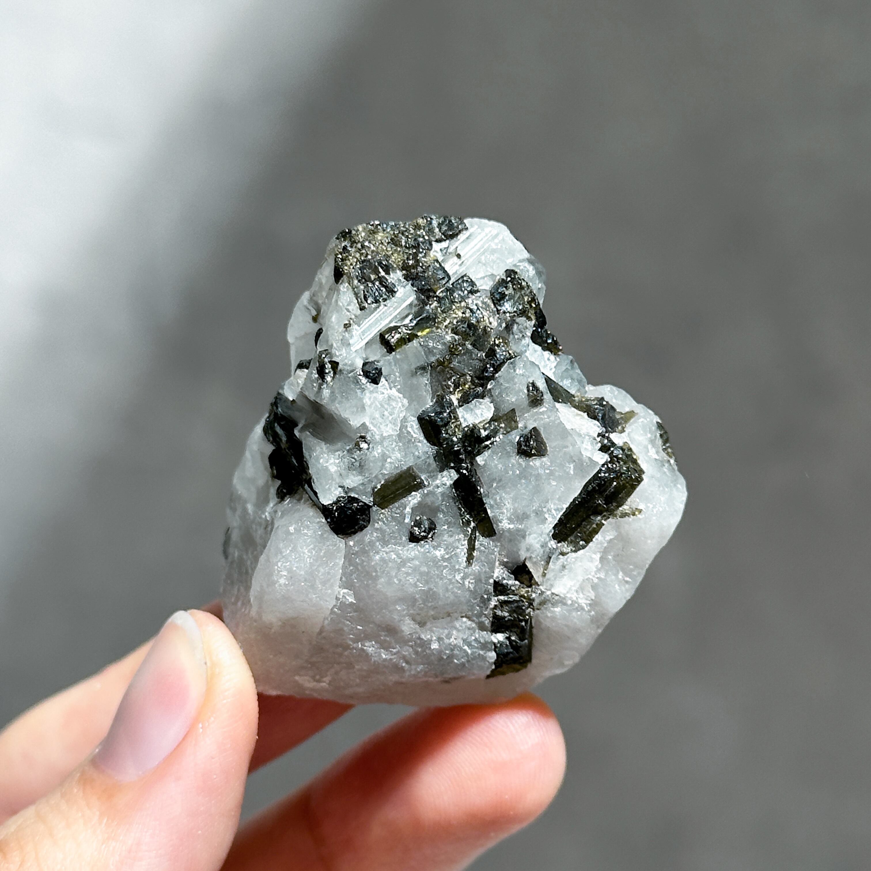 ミナスジェライス産グリーントルマリン 原石 22◇ Green Tourmaline