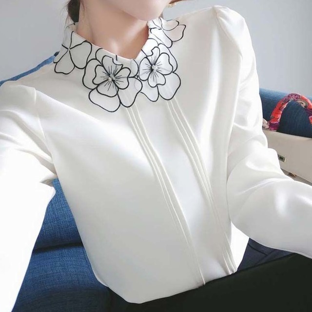 レディース トップス シャツ プルオーバー 長袖 スリム 細身 ストレート ボタン かわいい 大人可愛い きれいめ シンプル カジュアル 上品 おしゃれ ガーリー エレガント ラブリー キュート 花柄 春 秋 OL 通勤 デート お出かけ パーティー イベント 女子会 ショッピング 韓国 コーデ 普段使い 着回し モテ トレンド 流行 インスタ映え S M L XL 2XL ホワイト イエロー レッド ライトブルー パープル