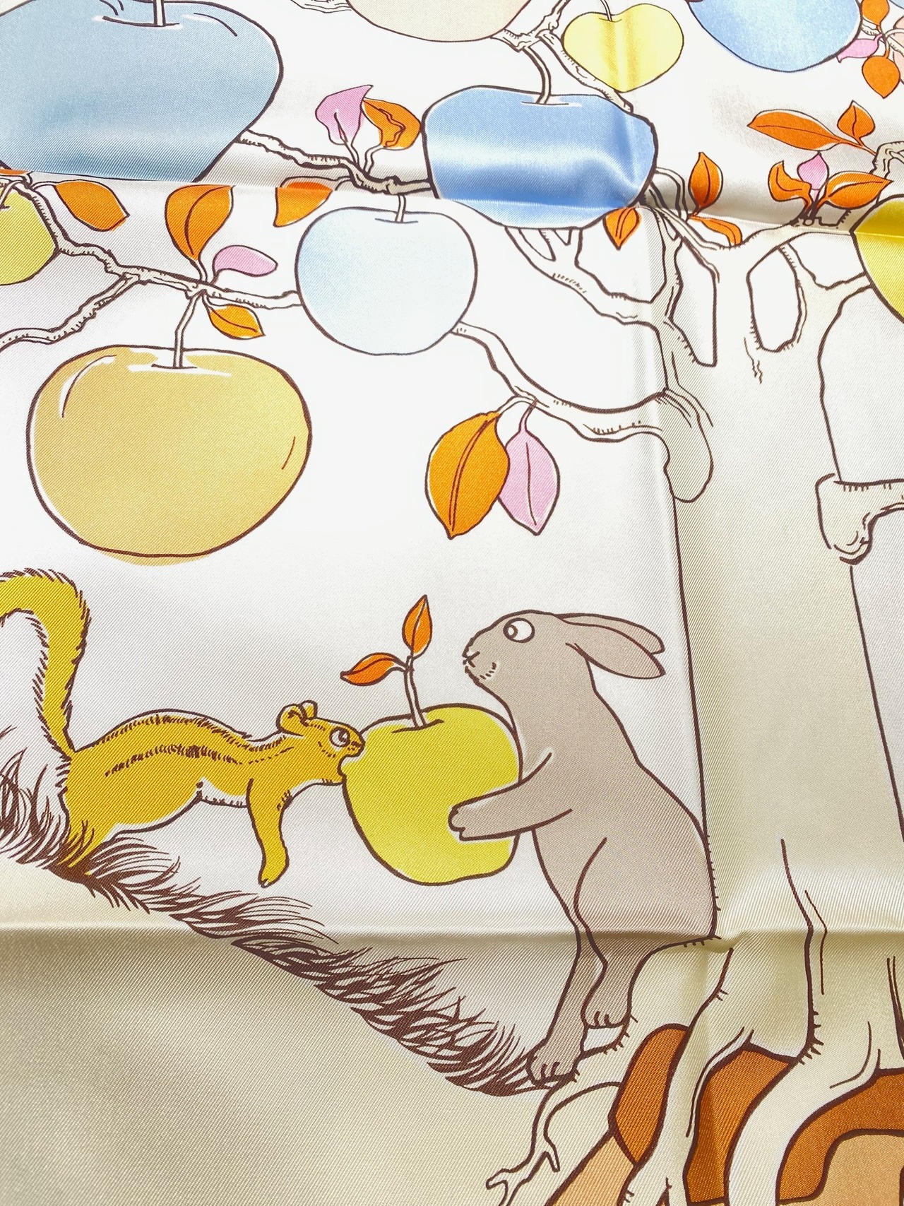 HERMES エルメス スカーフ カレ90《ル・ポミエ・セリエ》 004307S