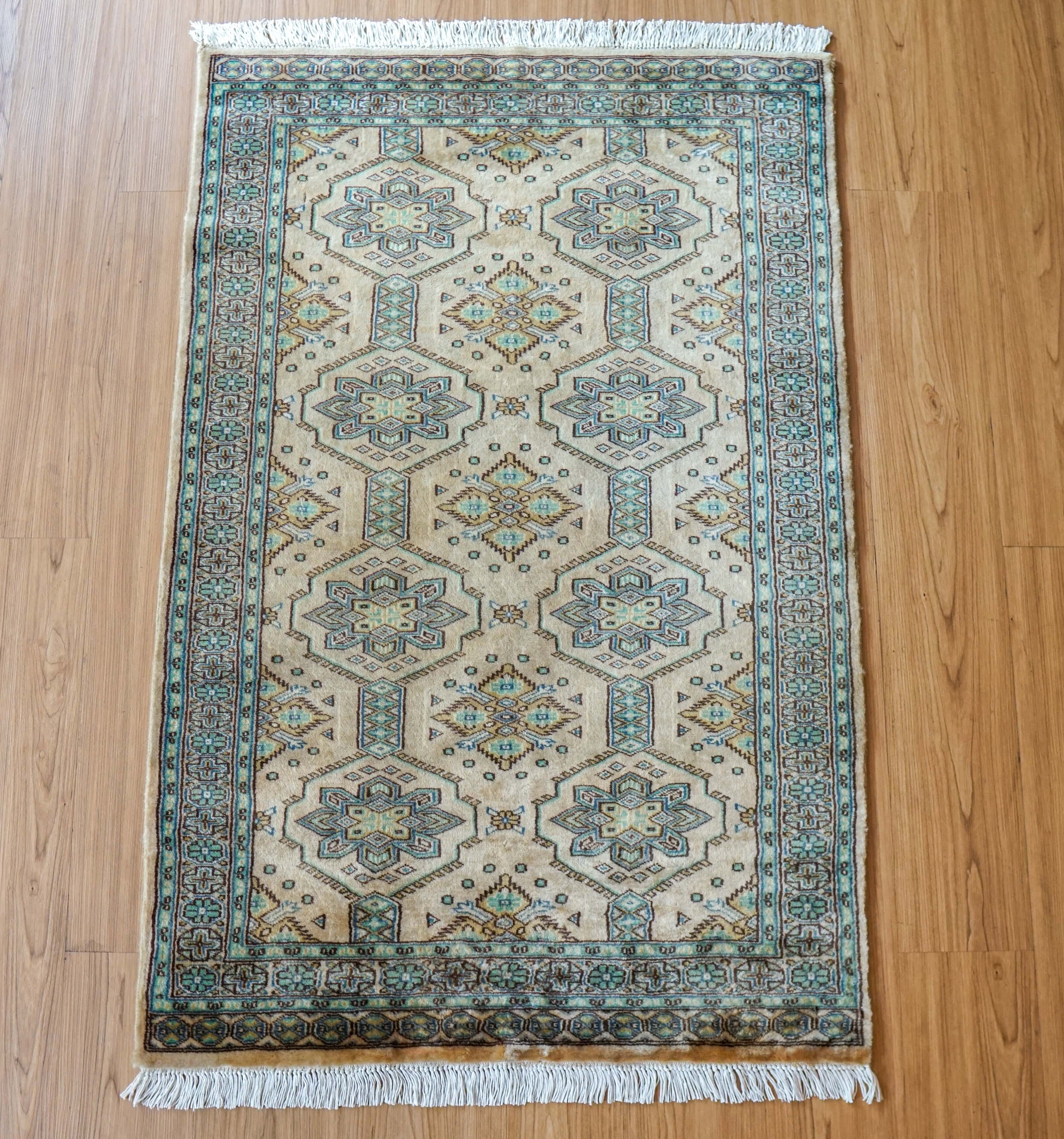 パキスタン手織り絨毯 153×95cm｜草木染ウール | Decorworks