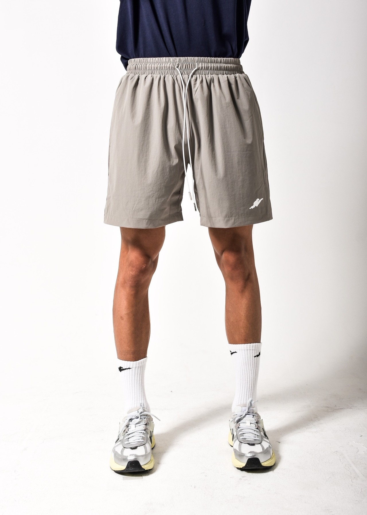 ナイロンショーツ　ライトグレー