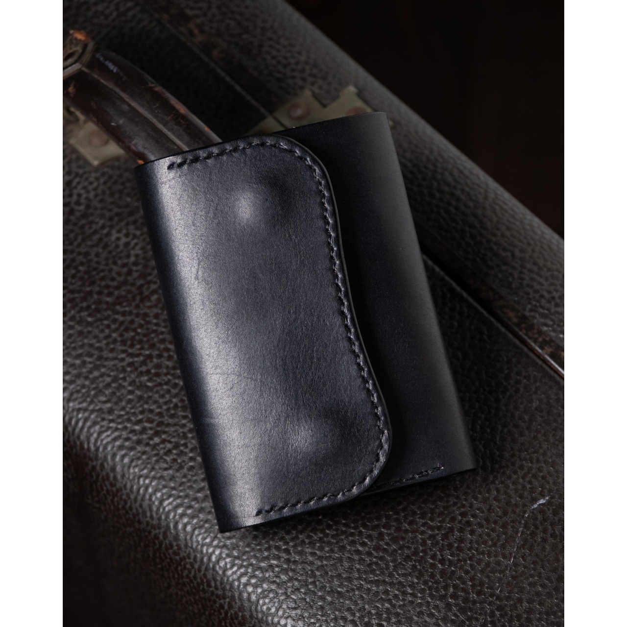 HAND MIDDLE WALLET 隠しボタン