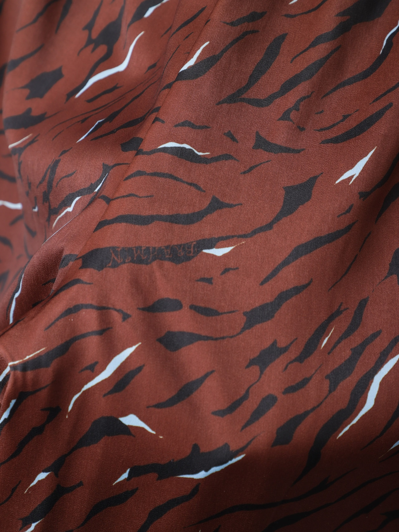 BRAHMIN(ゼブラ柄ワイドパンツ)