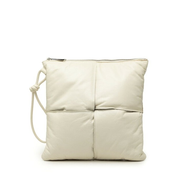 ボッテガヴェネタ マキシイントレチャート クラッチバッグ セカンドバッグ ホワイト レザー レディース BOTTEGAVENETA 【中古】