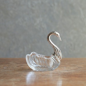 可憐な白鳥の小物入れ 24