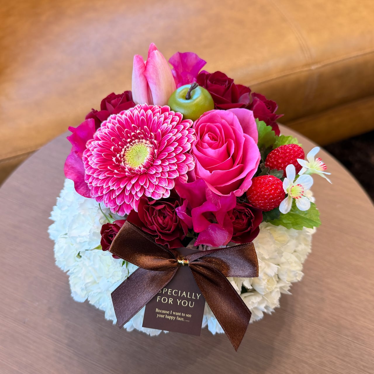 アレンジメント「フラワーケーキM(5号)」 | はなもオンラインショップ