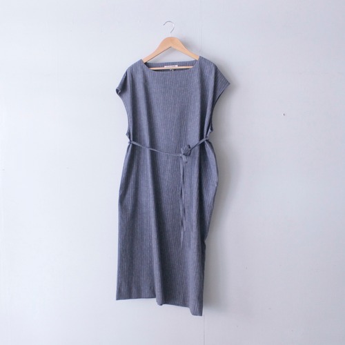 TULIP EN MENSEN / LEANING NO SLEEVE DRESS / STEEL