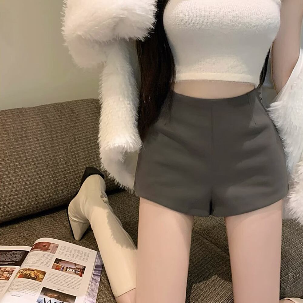 全2色 ビジューチェーン付きショートパンツ 飾り付き ショートパンツ