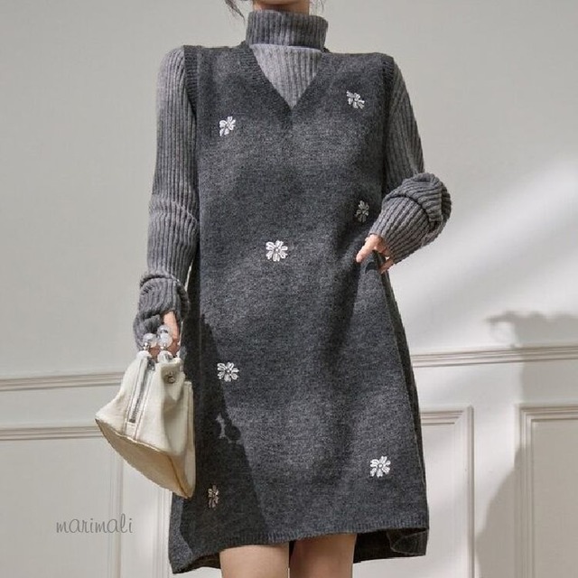 フラワー Vネック ニット ワンピース 26437