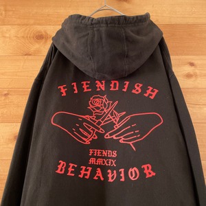 【FIENDS】ワンポイント バックプリント アーチロゴ スウェットパーカー プルオーバー M US古着