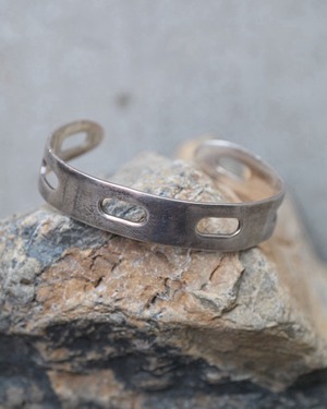 VINTAGE 925 SILVER BANGLE