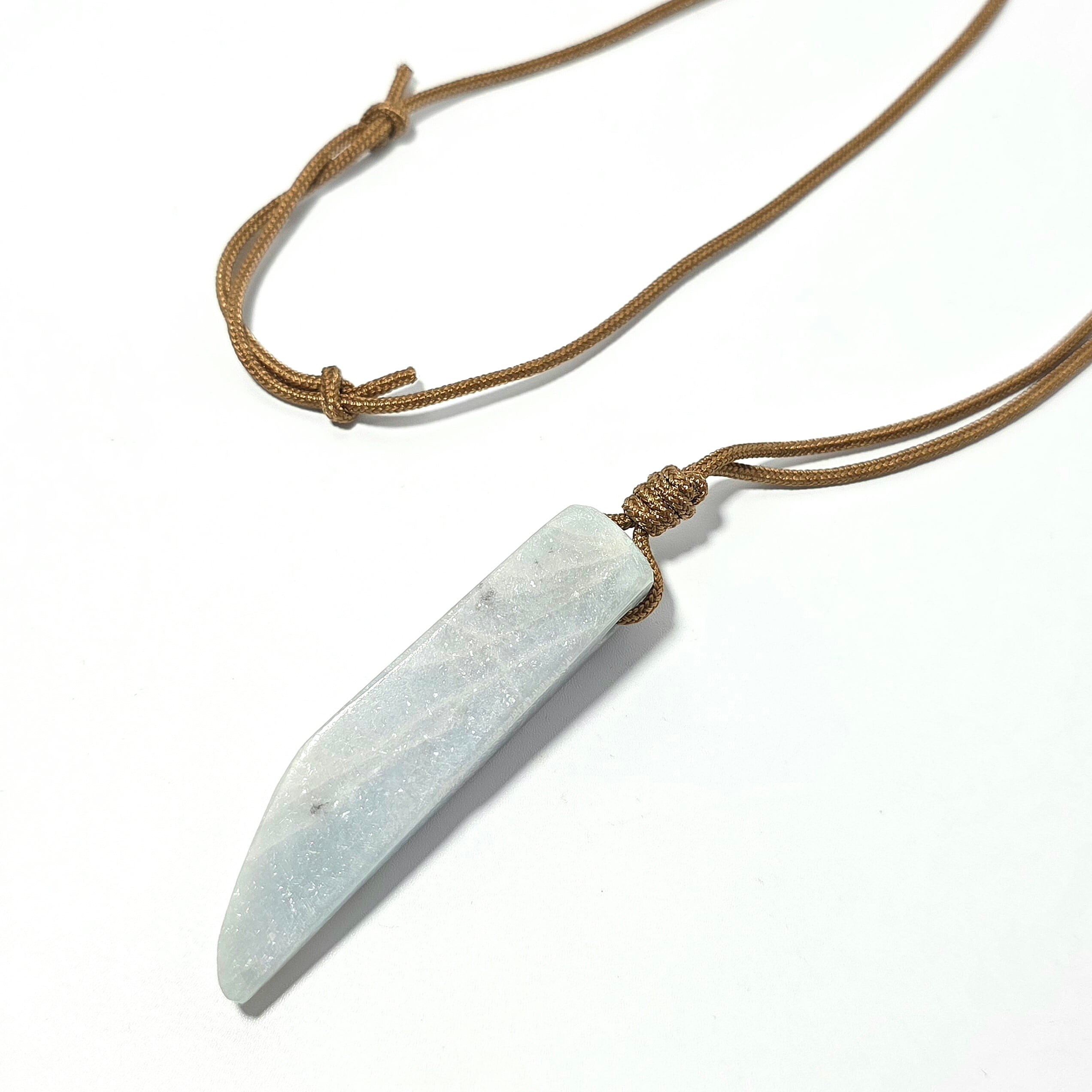 入コン沢ペンダント:紐付き:糸魚川翡翠 BPT 0107 | 糸魚川翡翠工芸家