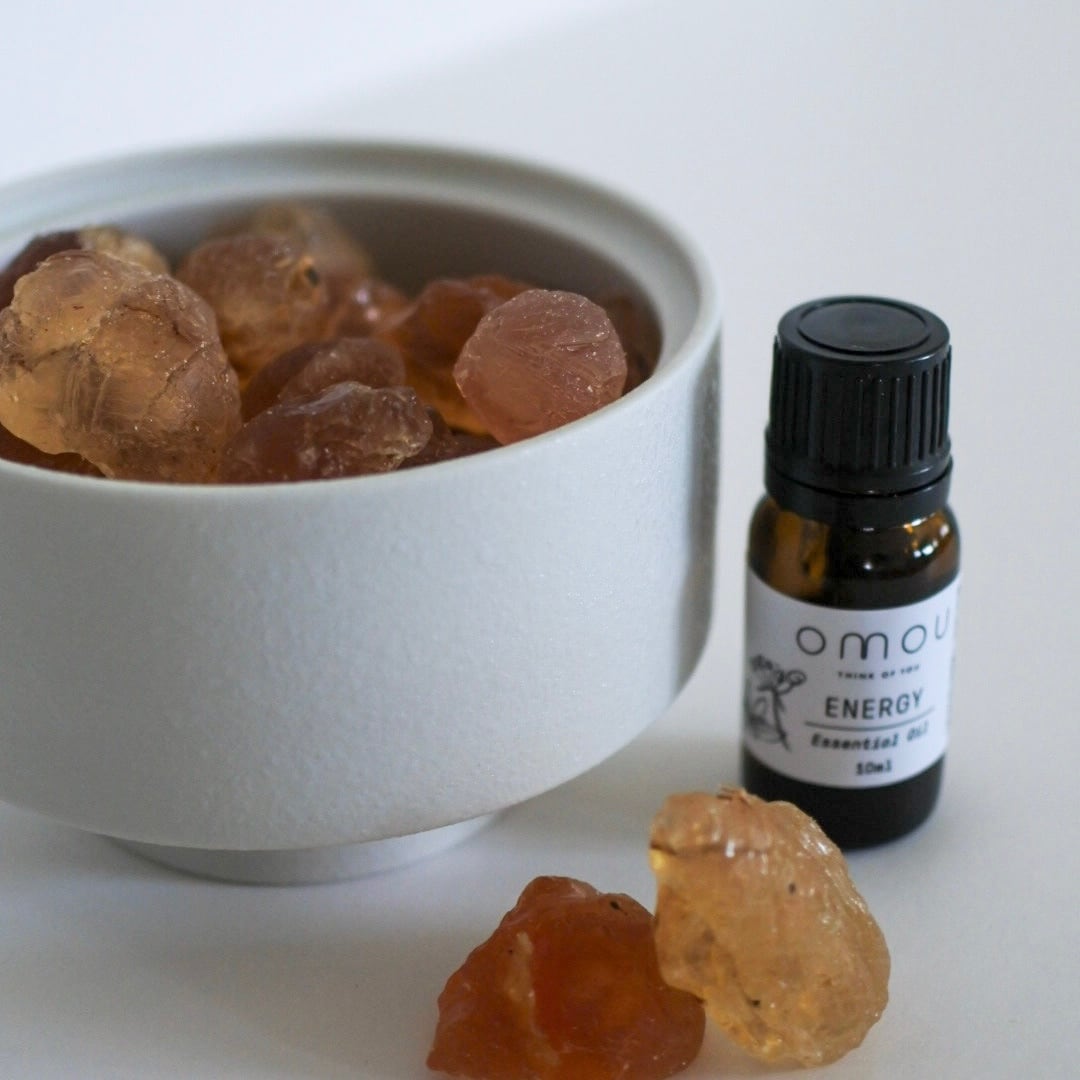 樹脂ポプリ×有田焼ディフューザー | OMOUオモウ | 大切な人へ贈りたい