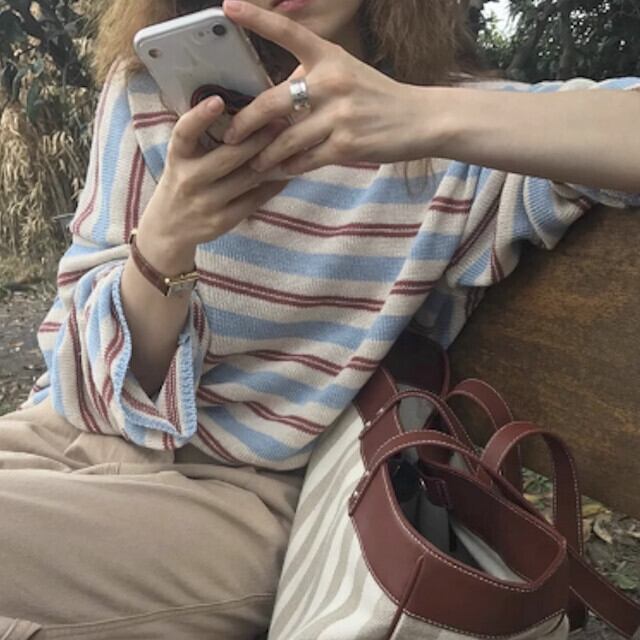 ニット セーター レディース トップス 長袖 Vネック マルチボーダー ルーズフィット オーバーシルエット カジュアル メンズライク おしゃれ かわいい ブルー レッド 秋冬 S/M/L