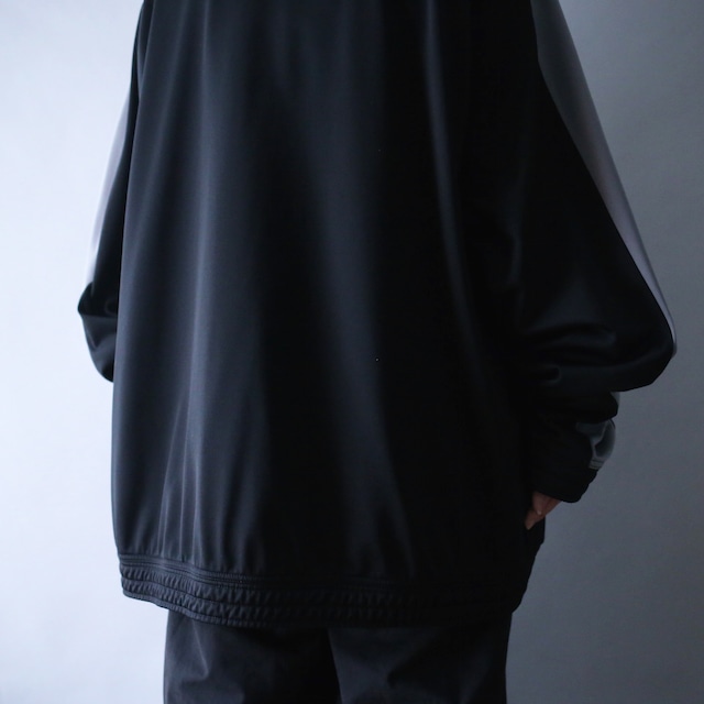 "STARTER " monotone coloring piping design XXXL over silhouette track jacket