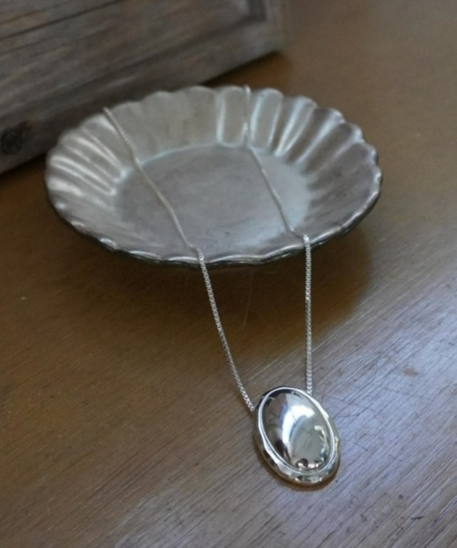 Oval polish Necklace