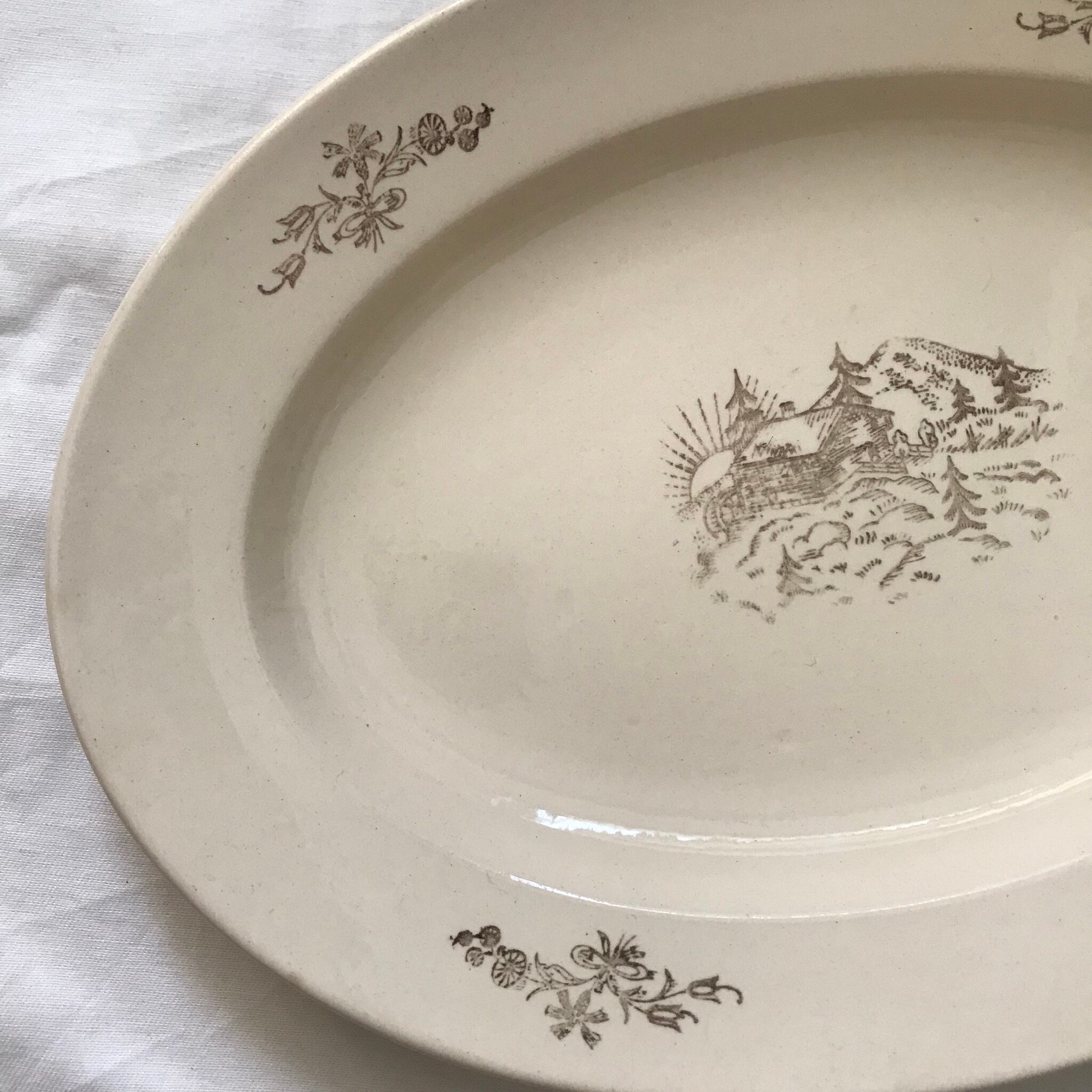 風景模様のオーバルプレート