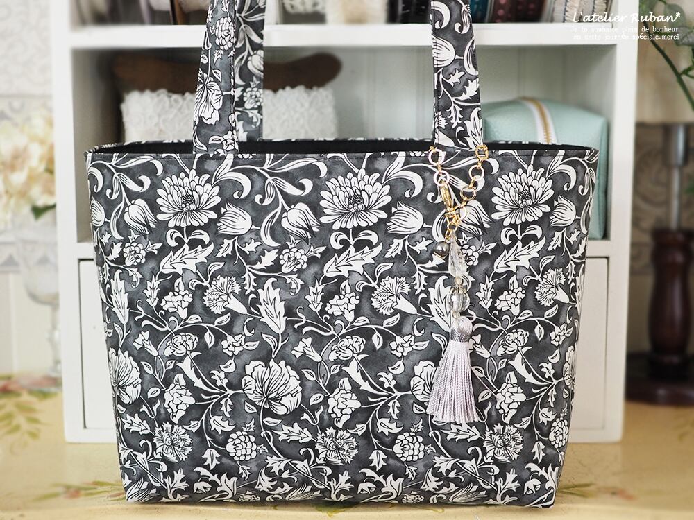 【参考商品】英国LIBERTYメイマナーブラックのトートbag（S ...