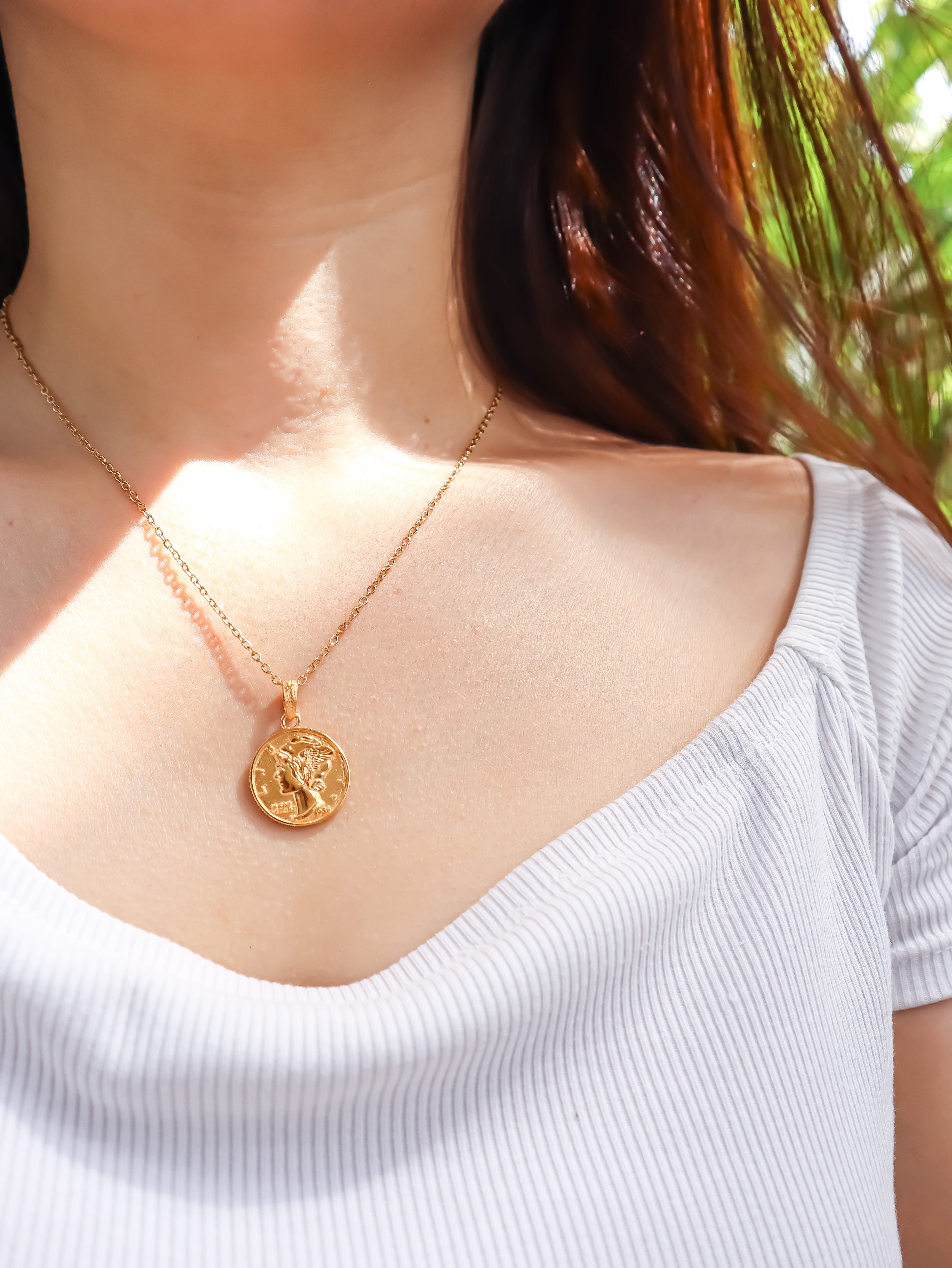 Coin reversible necklace