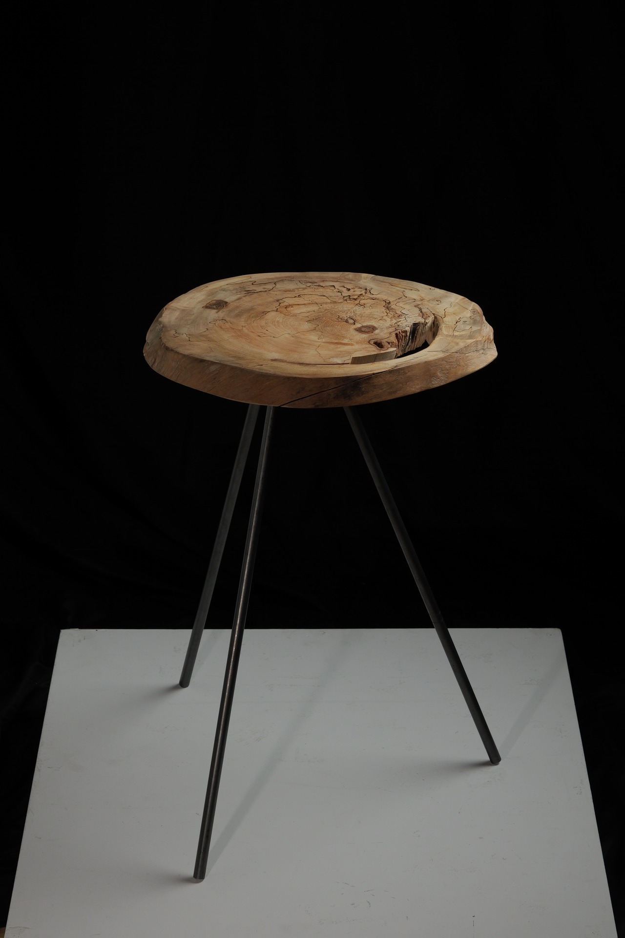 Side table "栃"