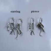 クリア ×シルバー アシンメトリーピアス / イヤリング / サージカルステンレス
