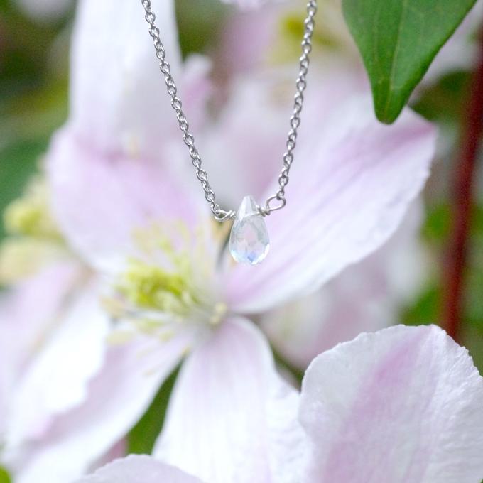【SV925】✦RainDropRainbow✦.·一粒の虹の雫レインボームーンストーンネックレス.·✦