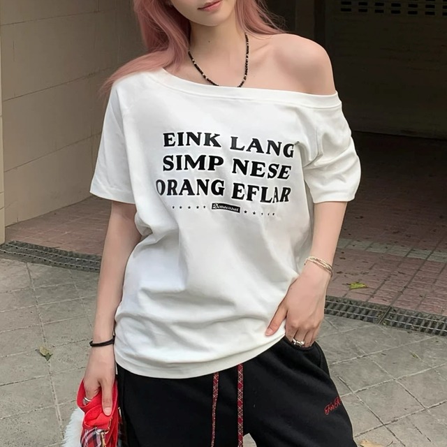 グラフィックプリントオフショルダーTシャツ 2col   R01942