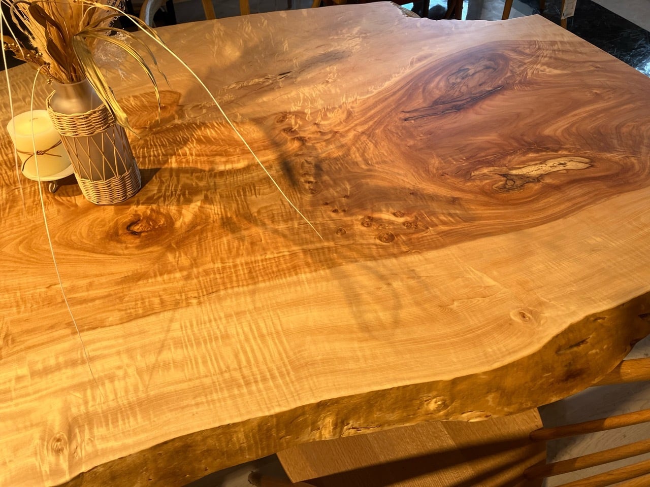 Premium】栃（トチ）_2100×710-1020-880×58_青山店_テーブル天板/一枚