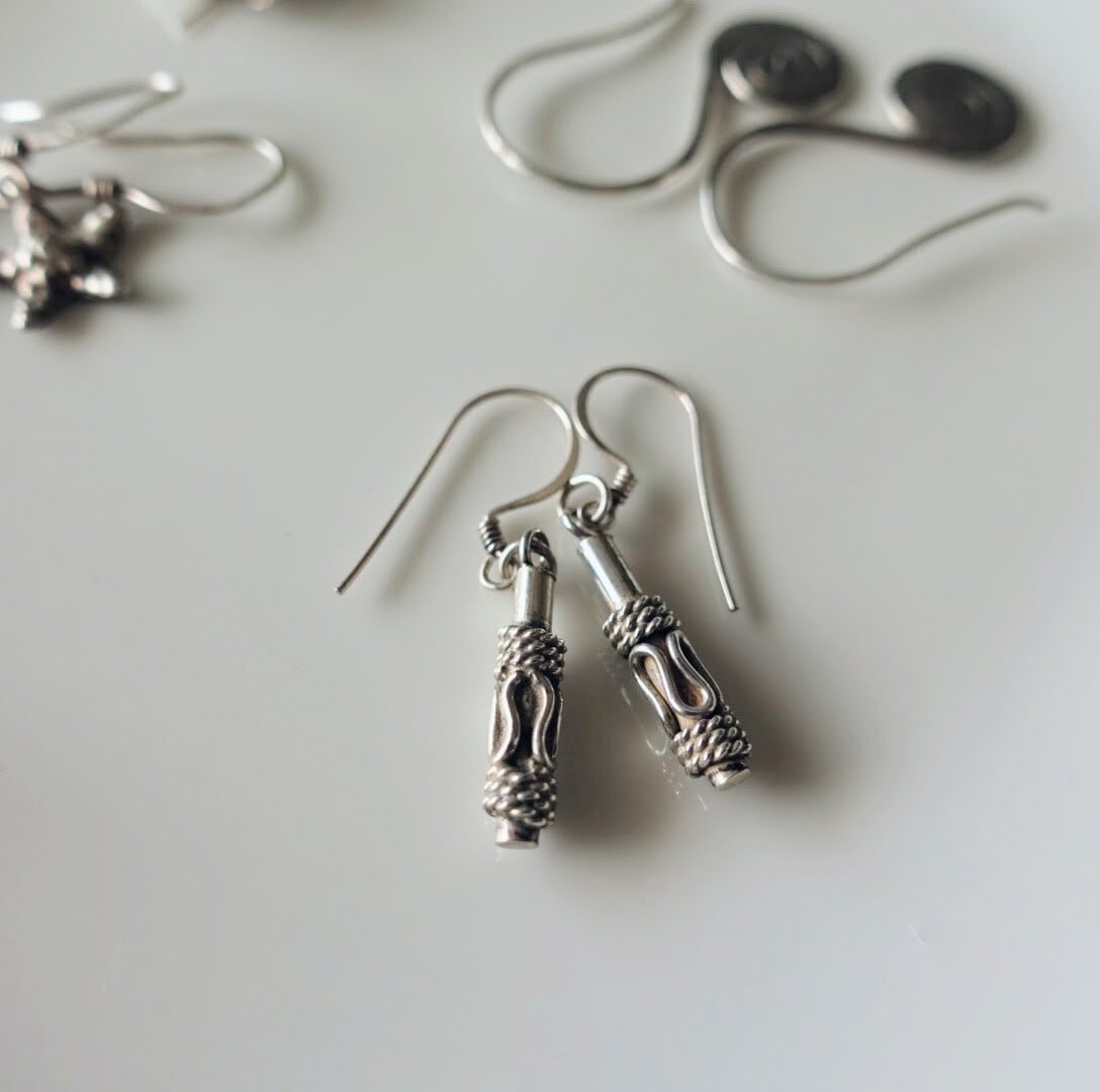 ラワシルバーピアス 縄 | tomonicoro 民族の手仕事 チェンマイのフェア