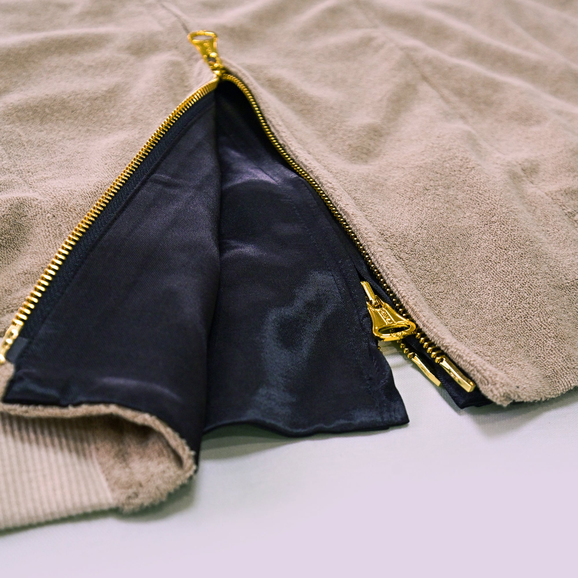 パイルジャージビッグフードダブルZIPパーカー BEIGE | MIO YASHIRO L