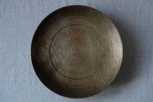 千筋皿　245mm　鉄媒染