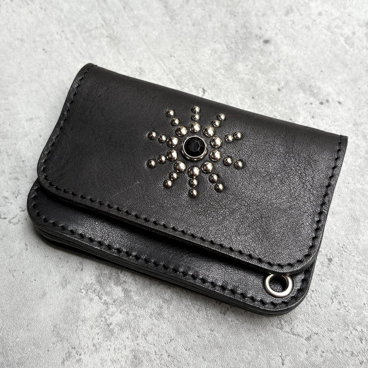 栃木レザー スタッズ 三つ折り財布 日本製 Made in Japan ［スタッズ