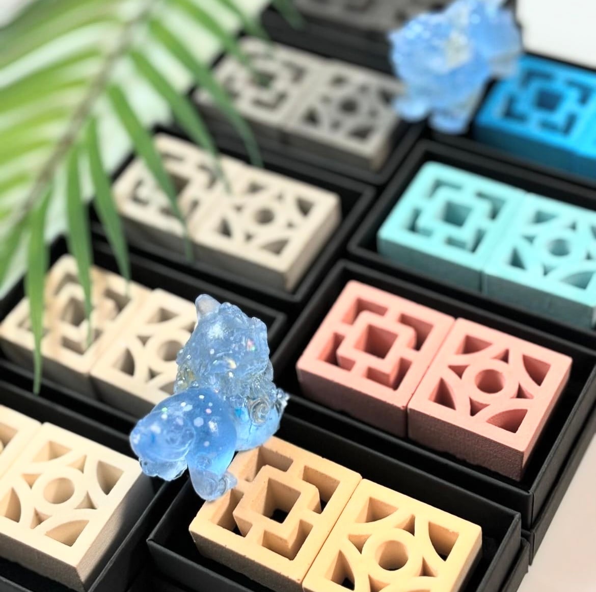 アロマストーン丸型2個セット 楽天市場】アロマストーン サークル型 サシェ付アロマプレート 石膏 石