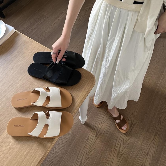 open toe flat sandals
