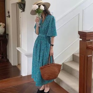 Ｖネックフレアワンピース　A0705