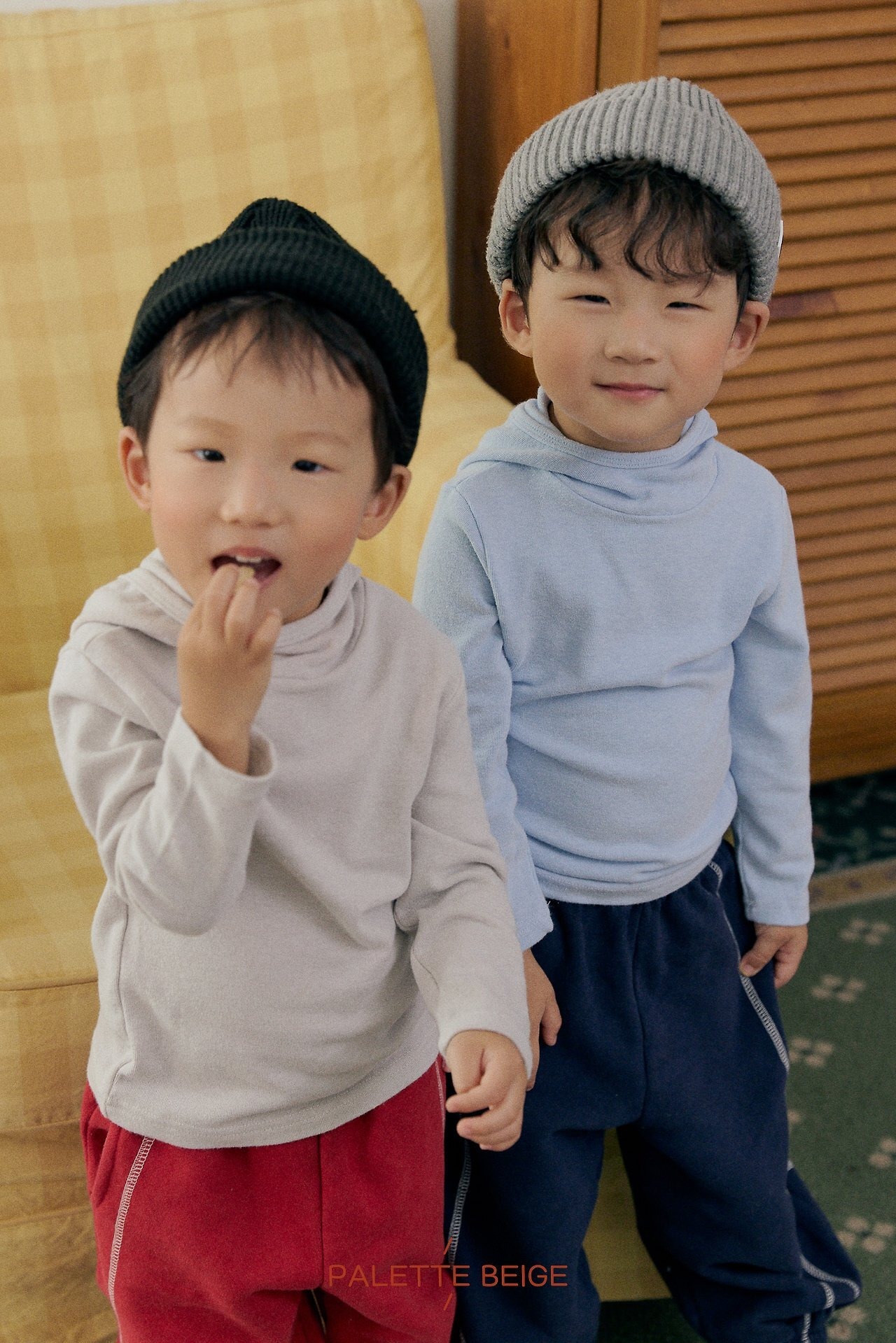 the beige［取寄］slim hood tee 26winter